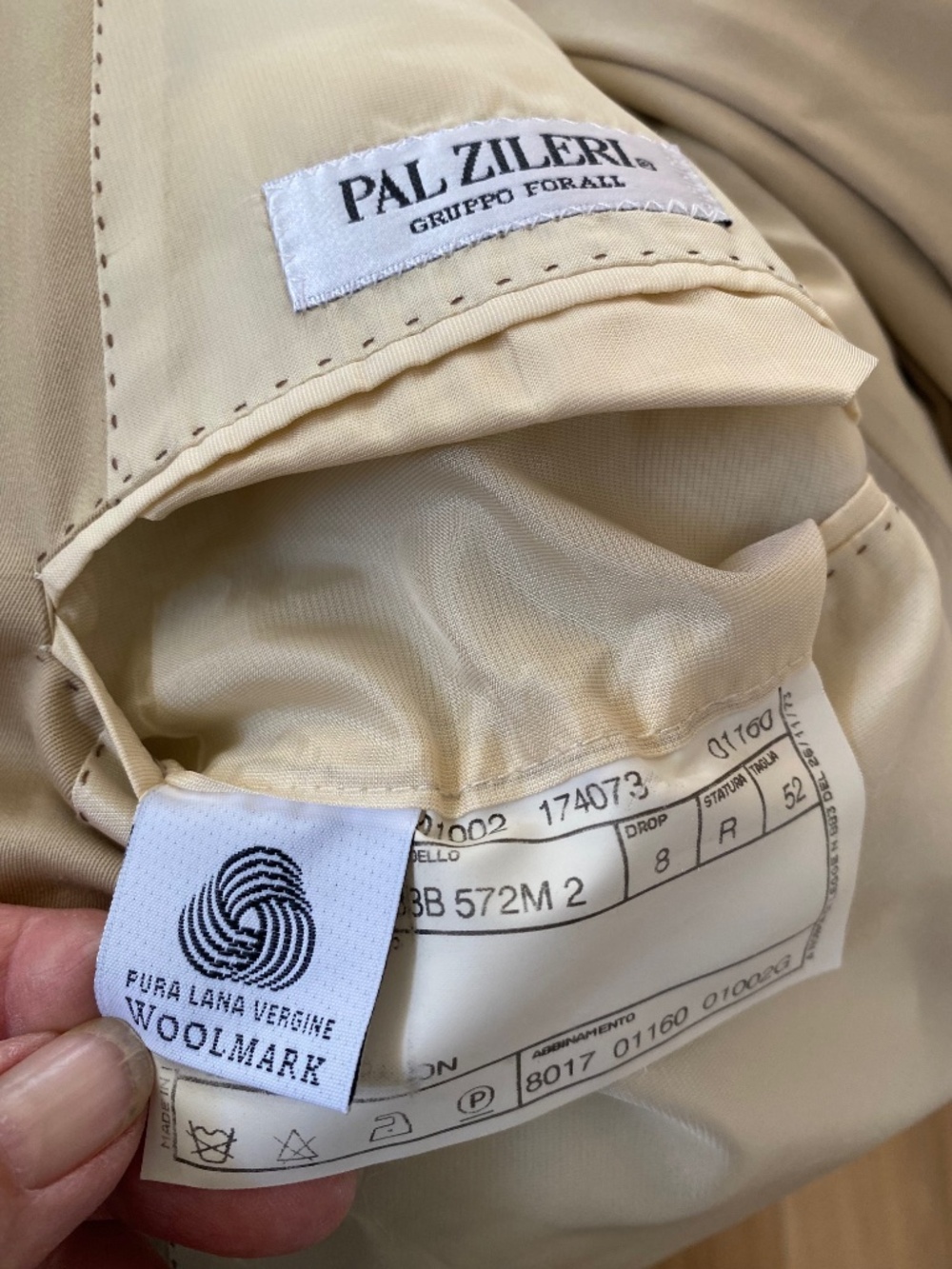 Pal Zileri, Gruppo For All, Made in Italy, Wool/Rayon Suit, Size 52R EU, 42R US - Picture 16 of 16